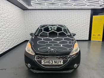 Used Peugeot 208 2013 for sale - 79687371: Photo