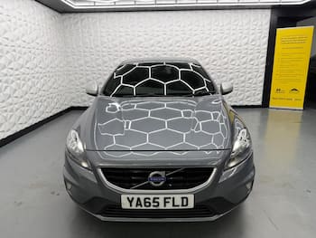 Used Volvo V40 2015 for sale - 79697108: Photo