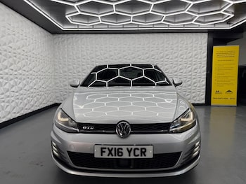 Used Volkswagen Golf 2016 for sale - 78782323: Photo