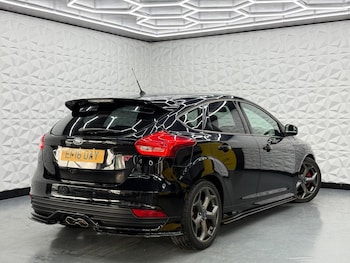 Used Ford Focus 2016 for sale - 78782319: Photo