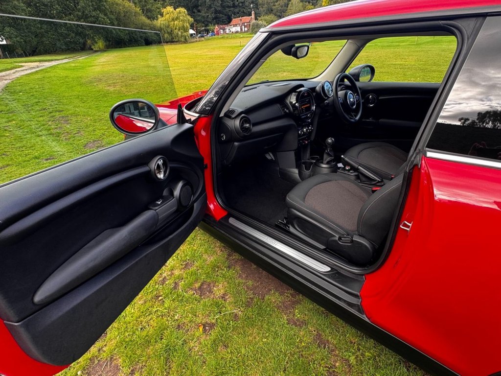 Used MINI Hatch 2018 for sale - 75716166: Photo 30