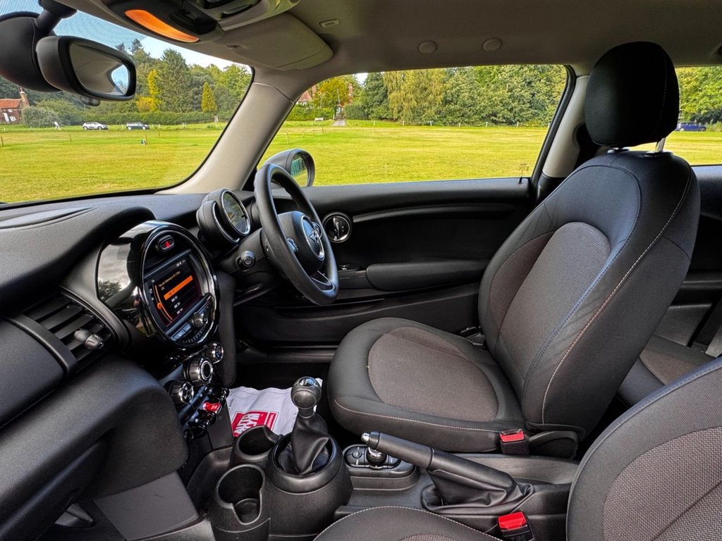 Used MINI Hatch 2018 for sale - 75716166: Photo 32