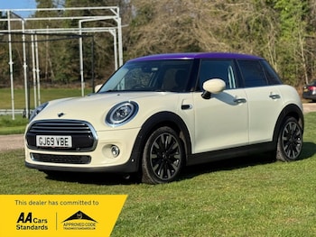 Used MINI Hatch 2019 for sale - 77798301: Photo