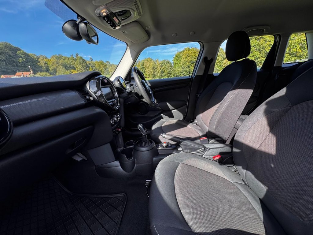 Used MINI Hatch 2019 for sale - 75973973: Photo 32