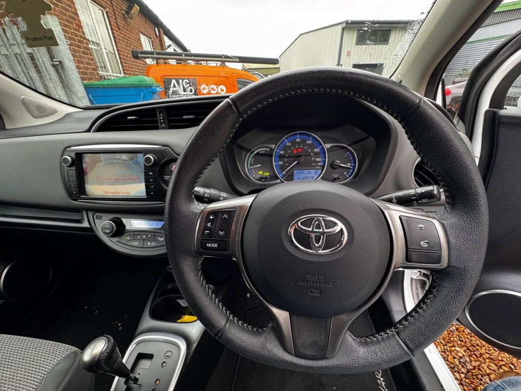 Used Toyota Yaris 2014 for sale - 76509445: Photo 11