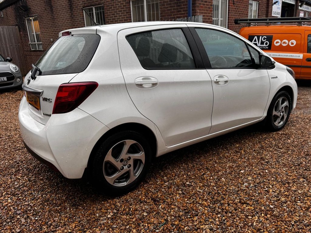 Used Toyota Yaris 2014 for sale - 76509445: Photo 4