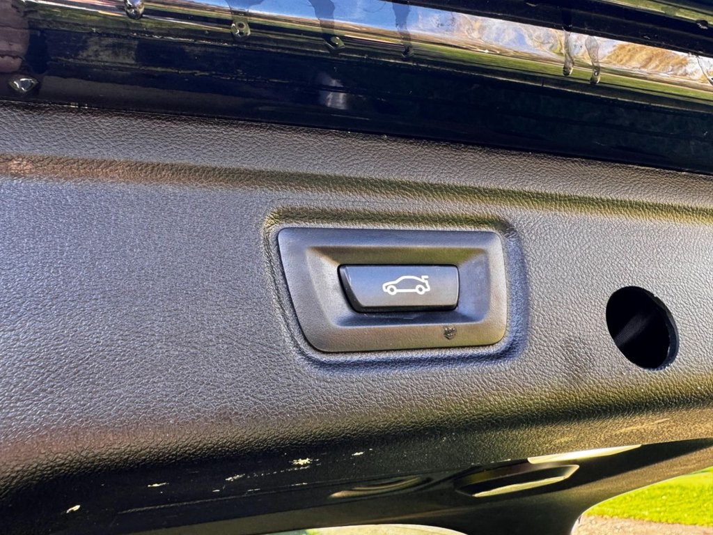 Used BMW 3 Series 2021 for sale - 77904897: Photo 40