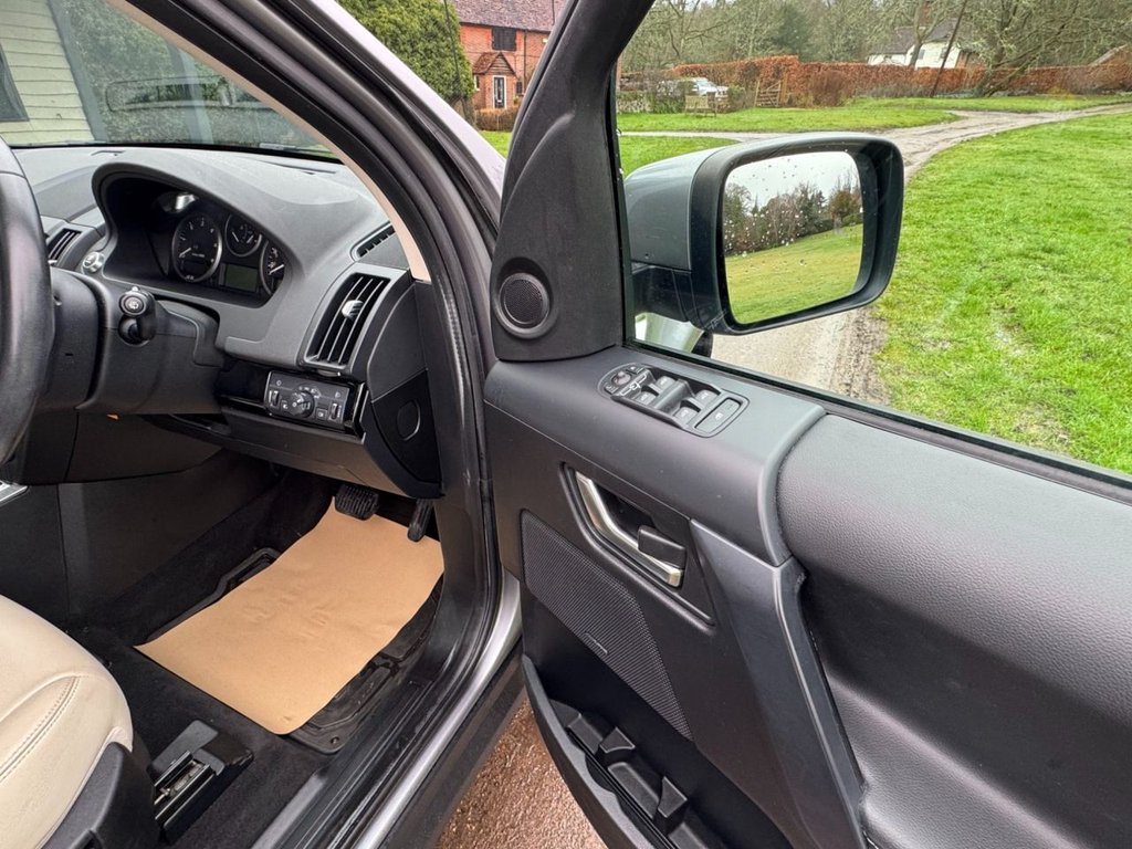 Used Land Rover Freelander 2012 for sale - 77558103: Photo 50
