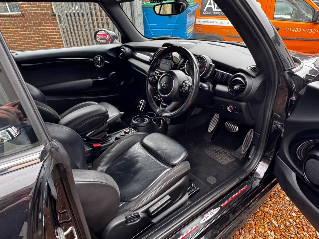 Used MINI Convertible 2019 for sale - 76345855: Photo 10