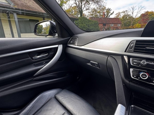 Used BMW 3 Series 2017 for sale - 76223147: Photo 46