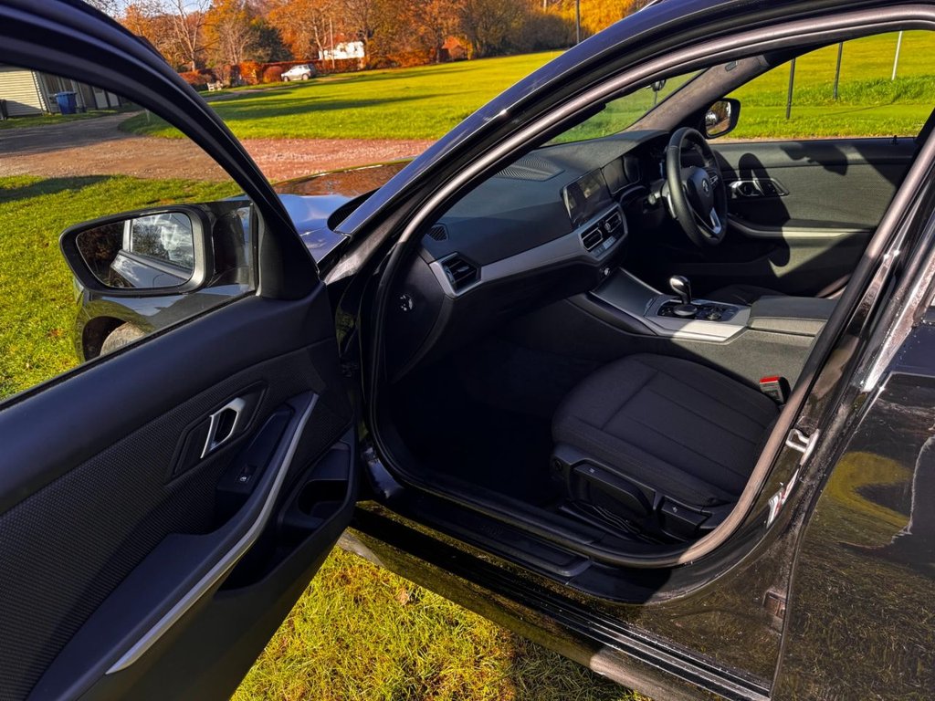 Used BMW 3 Series 2021 for sale - 76546760: Photo 21