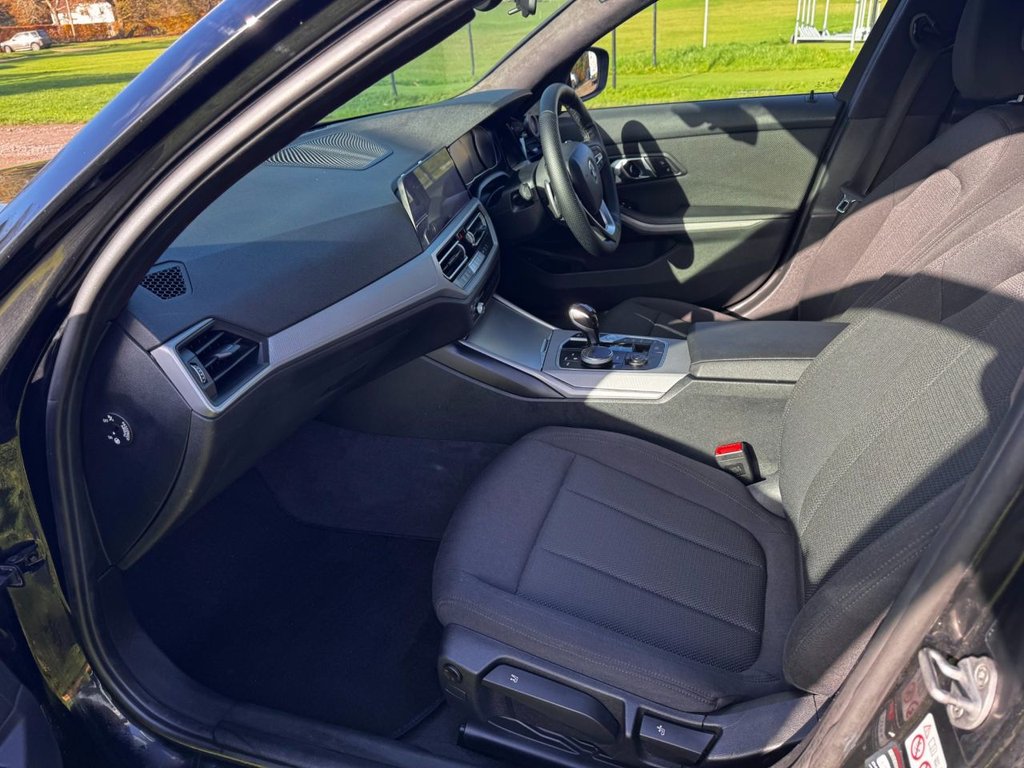 Used BMW 3 Series 2021 for sale - 76546760: Photo 22