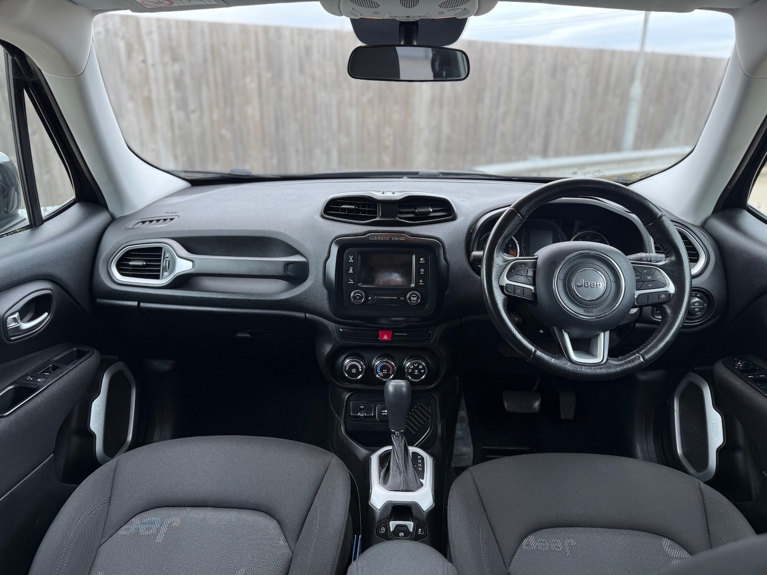 Used Jeep Renegade 2015 for sale - 76057257: Photo 9