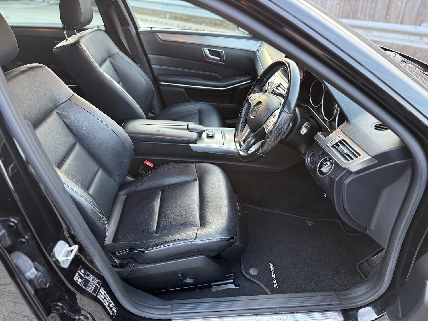 Used Mercedes-Benz E Class 2015 for sale - 78169131: Photo 10