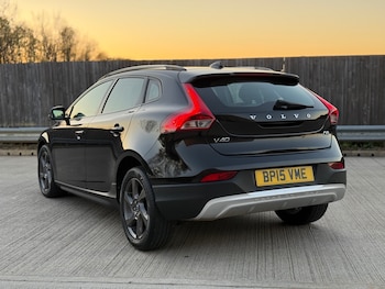 Used Volvo V40 2015 for sale - 78431812: Photo
