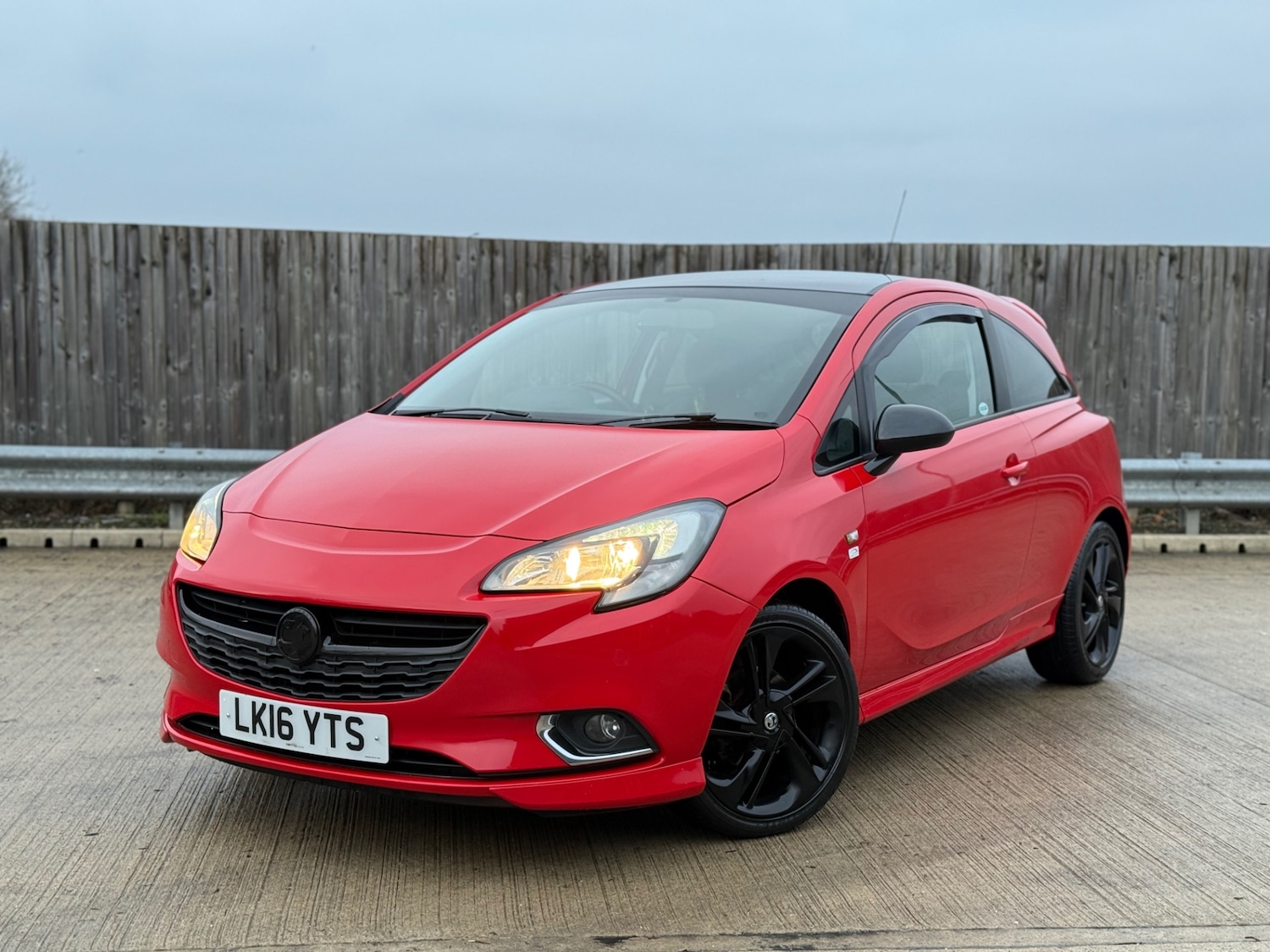 Used Vauxhall Corsa 2016 for sale - 77028322: Photo 1
