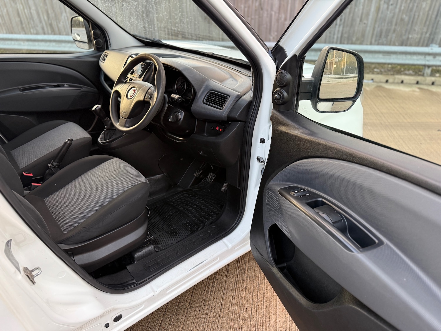 Used Fiat Doblo 2017 for sale - 77622590: Photo 11