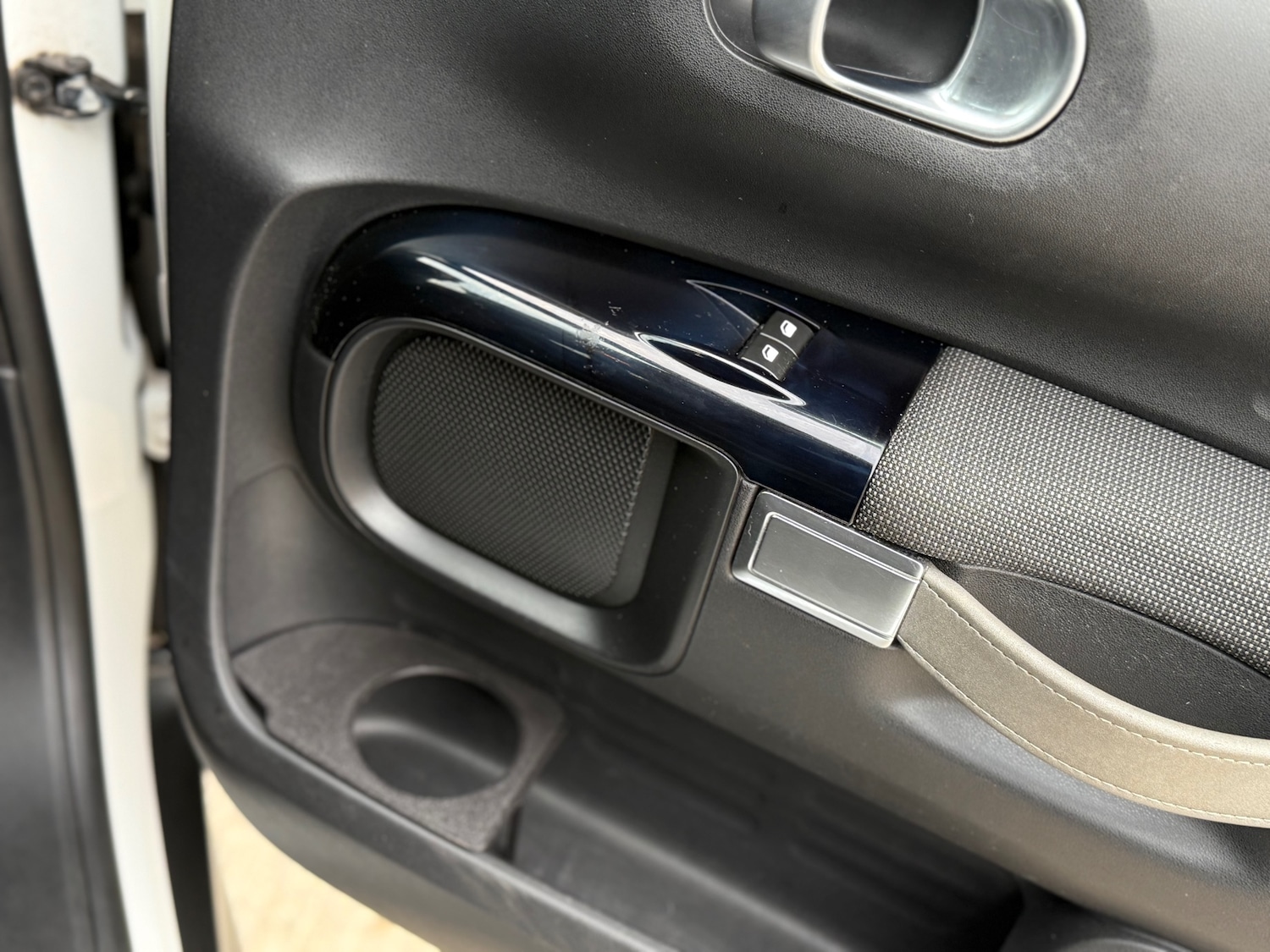 Used Citroen C4 Cactus 2015 for sale - 77049327: Photo 14