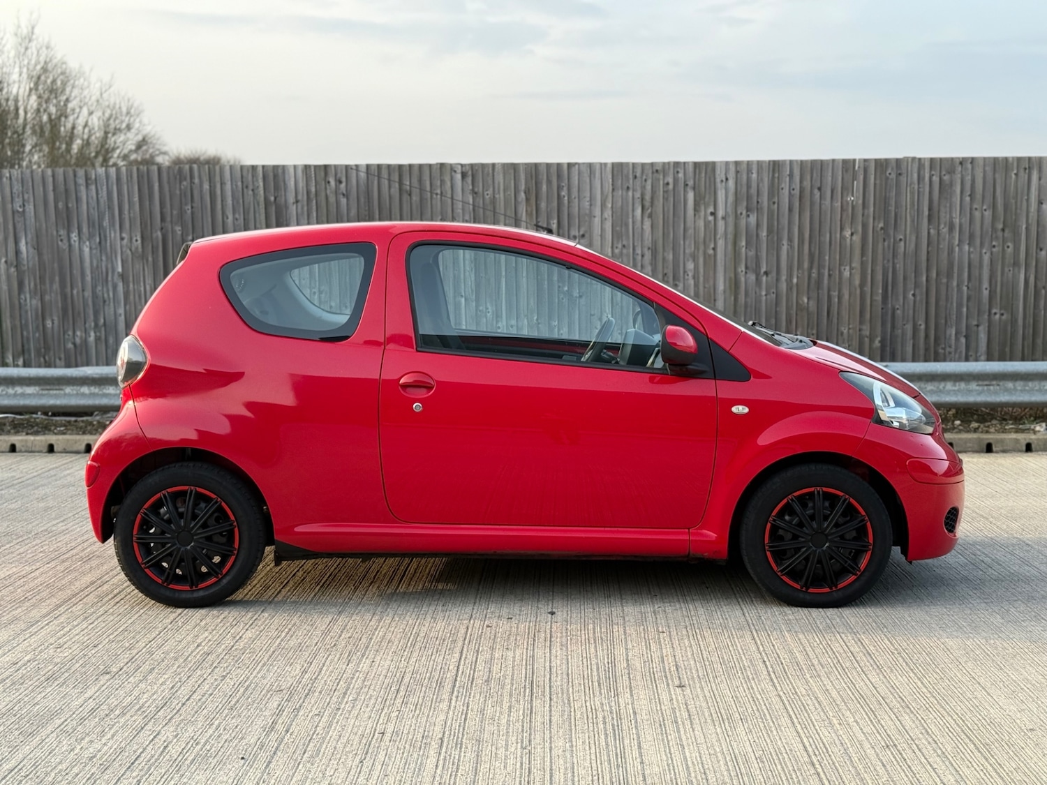 Used Toyota AYGO 2009 for sale - 77766802: Photo 6