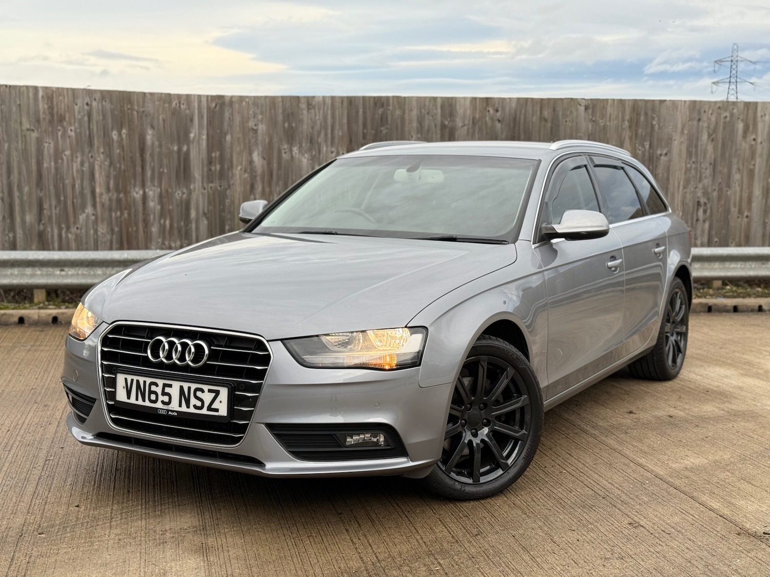 Used Audi A4 2015 for sale - 76940223: Photo 1