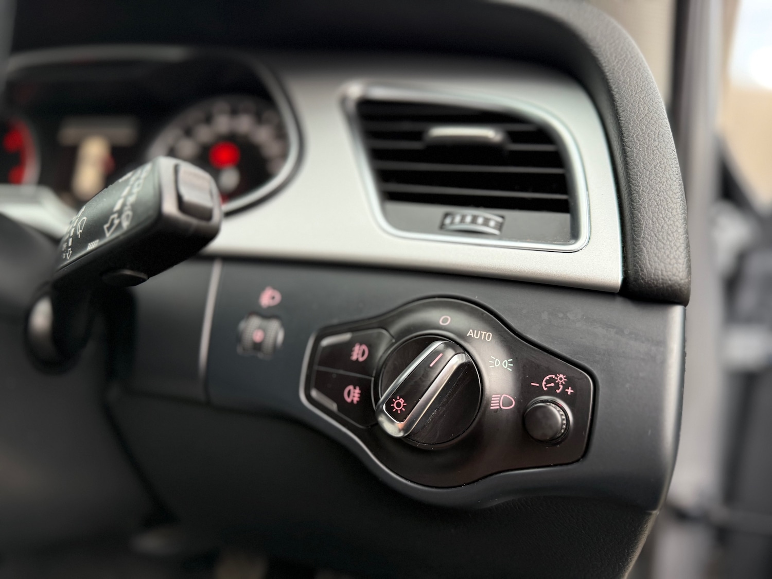 Used Audi A4 2015 for sale - 76940223: Photo 13