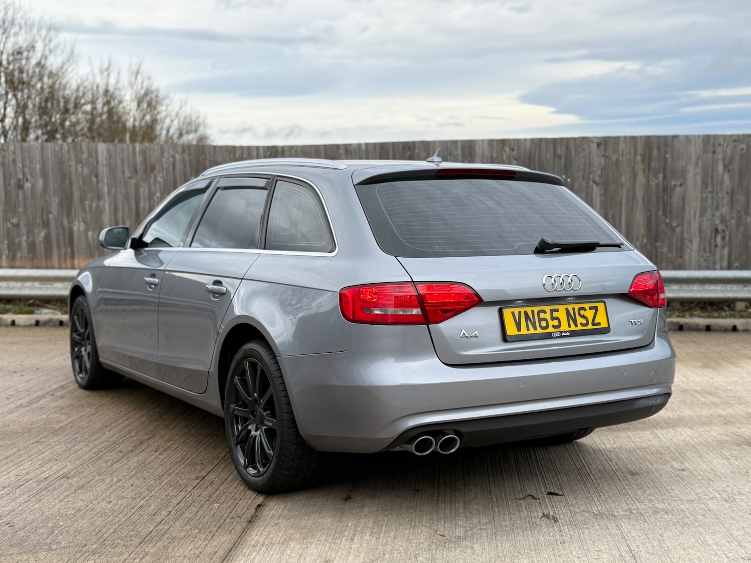 Used Audi A4 2015 for sale - 76940223: Photo 3