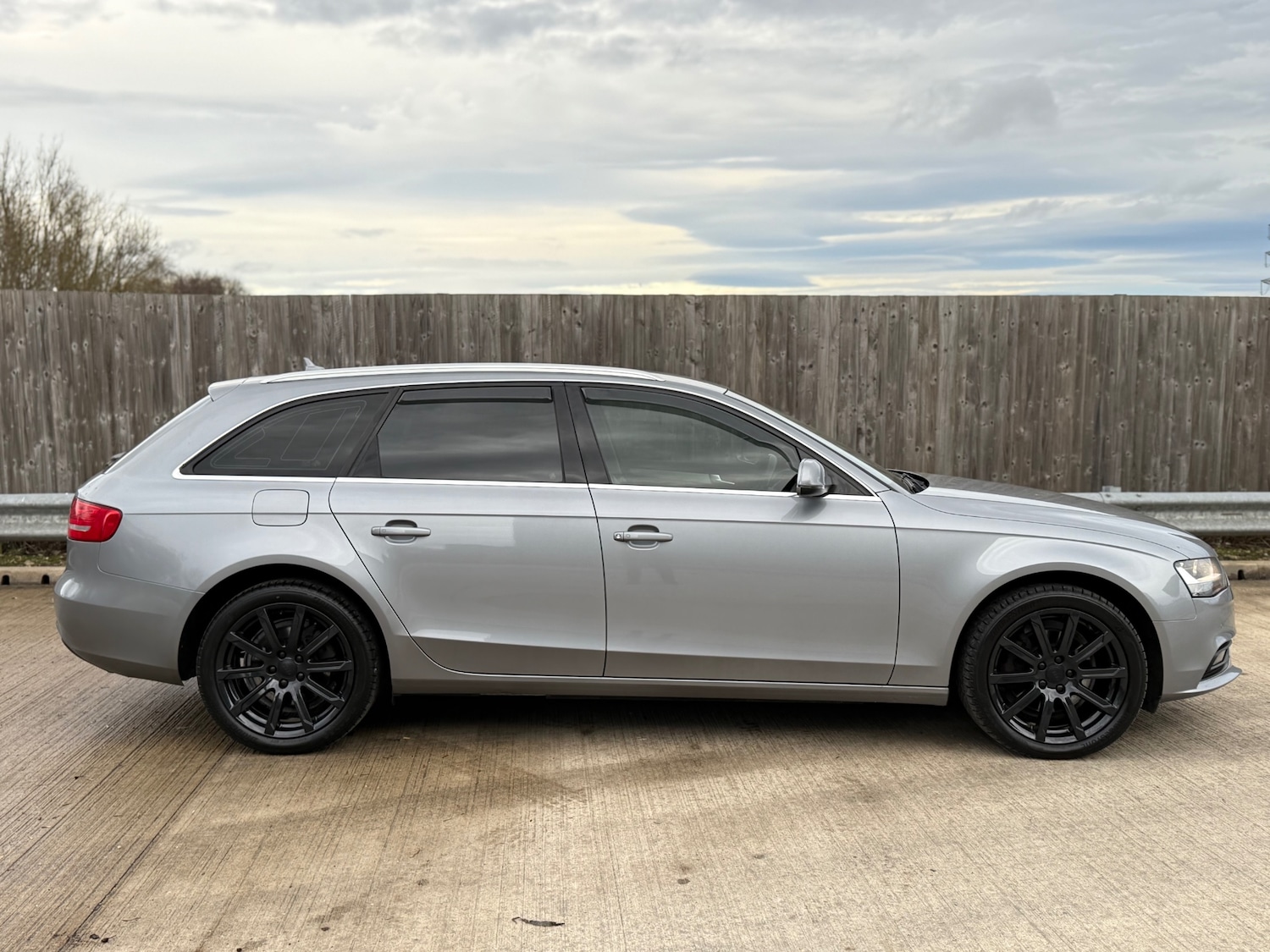 Used Audi A4 2015 for sale - 76940223: Photo 6