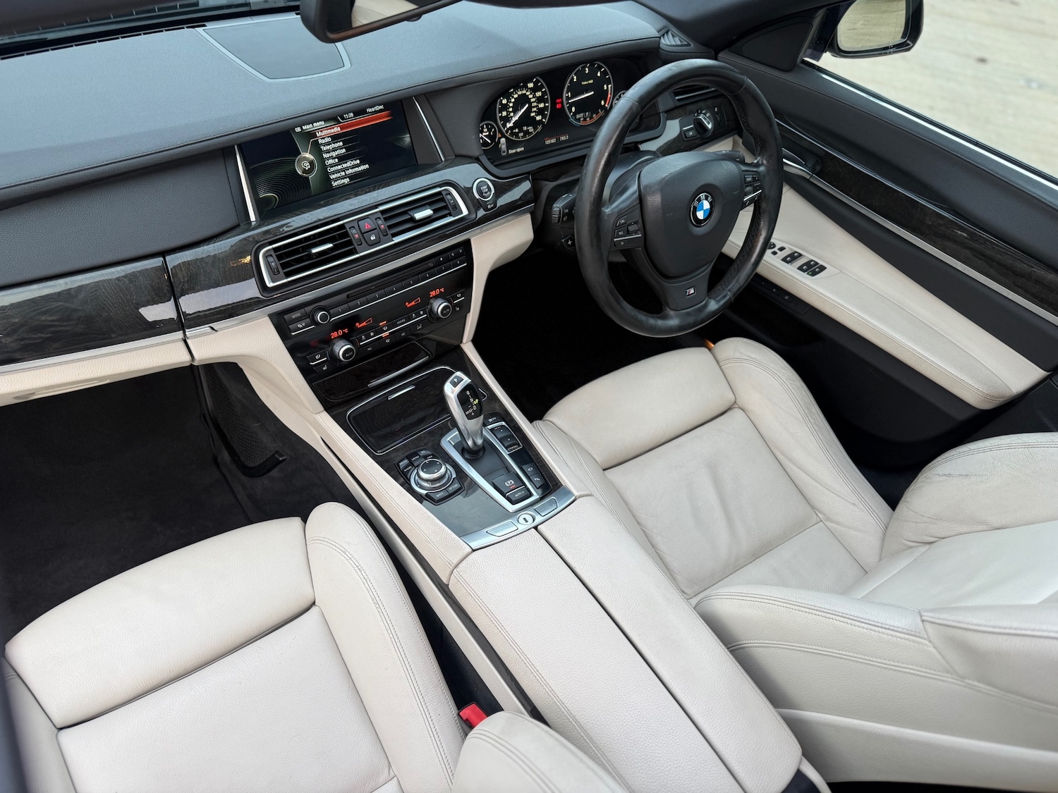Used BMW 7 Series 2014 for sale - 77357476: Photo 12