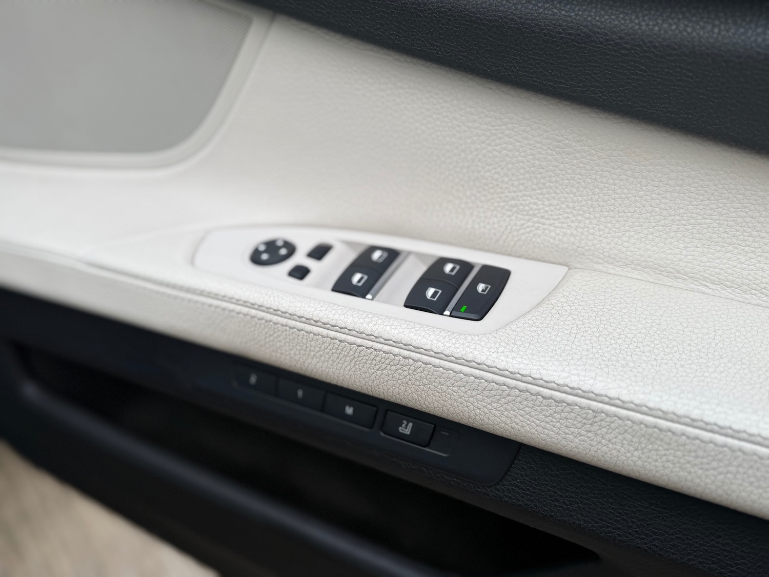 Used BMW 7 Series 2014 for sale - 77357476: Photo 15