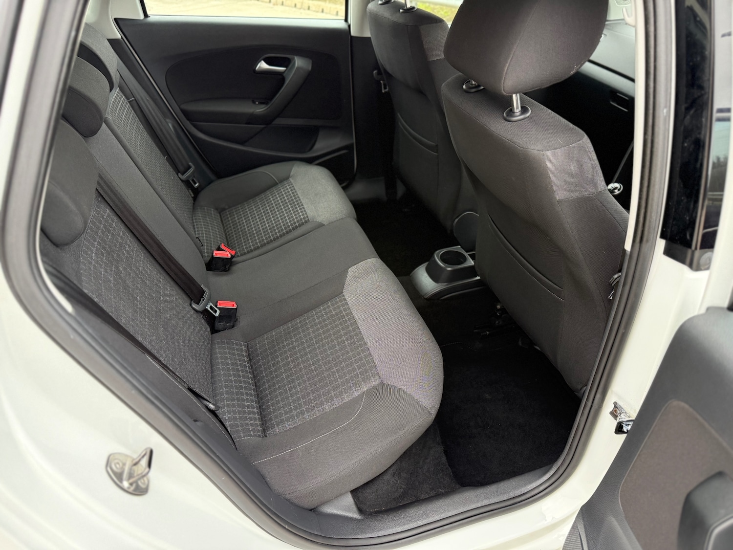 Used Volkswagen Polo 2015 for sale - 77954425: Photo 10