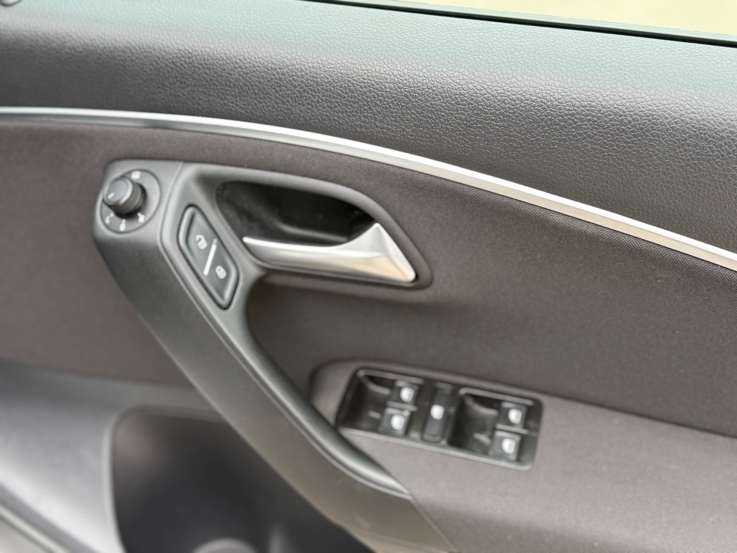 Used Volkswagen Polo 2015 for sale - 77954425: Photo 15