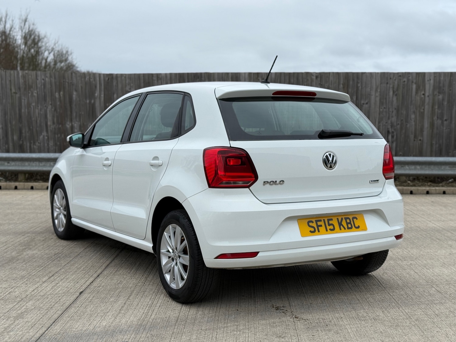 Used Volkswagen Polo 2015 for sale - 77954425: Photo 3