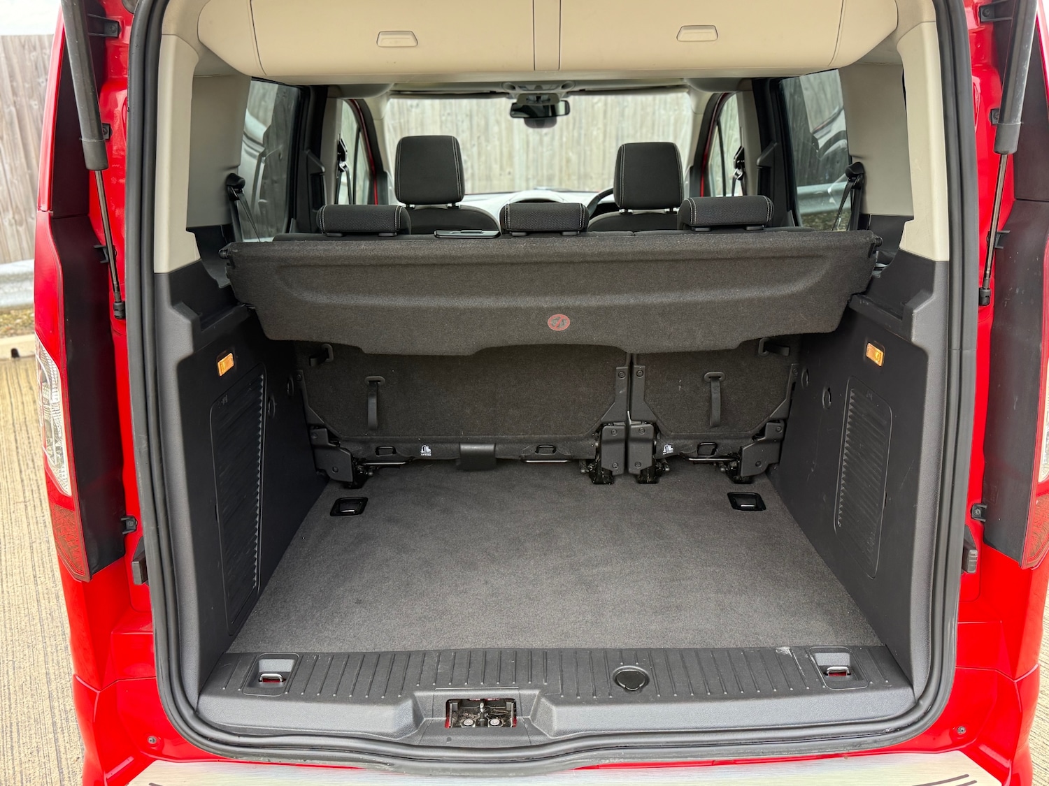 Used Ford Tourneo Connect 2015 for sale - 76334878: Photo 11