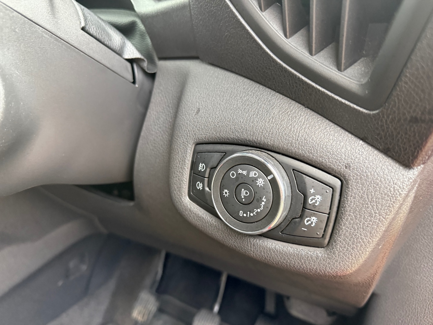 Used Ford Tourneo Connect 2015 for sale - 76334878: Photo 15