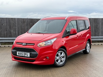 2015 (15) - TITANIUM 1.6 TDCI - PANORAMIC ROOF - PARKING SENSORS - BARN DOOR - 5-Door