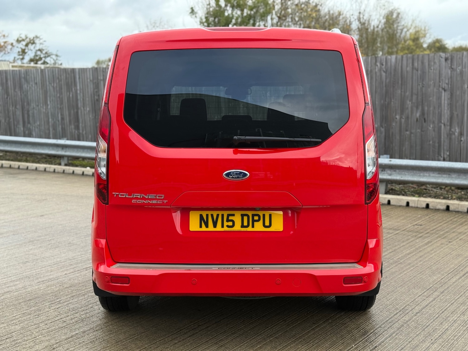 Used Ford Tourneo Connect 2015 for sale - 76334878: Photo 4