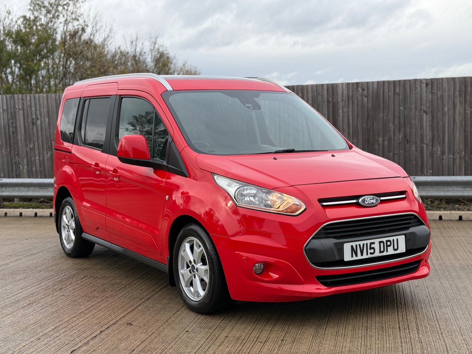 Used Ford Tourneo Connect 2015 for sale - 76334878: Photo 7