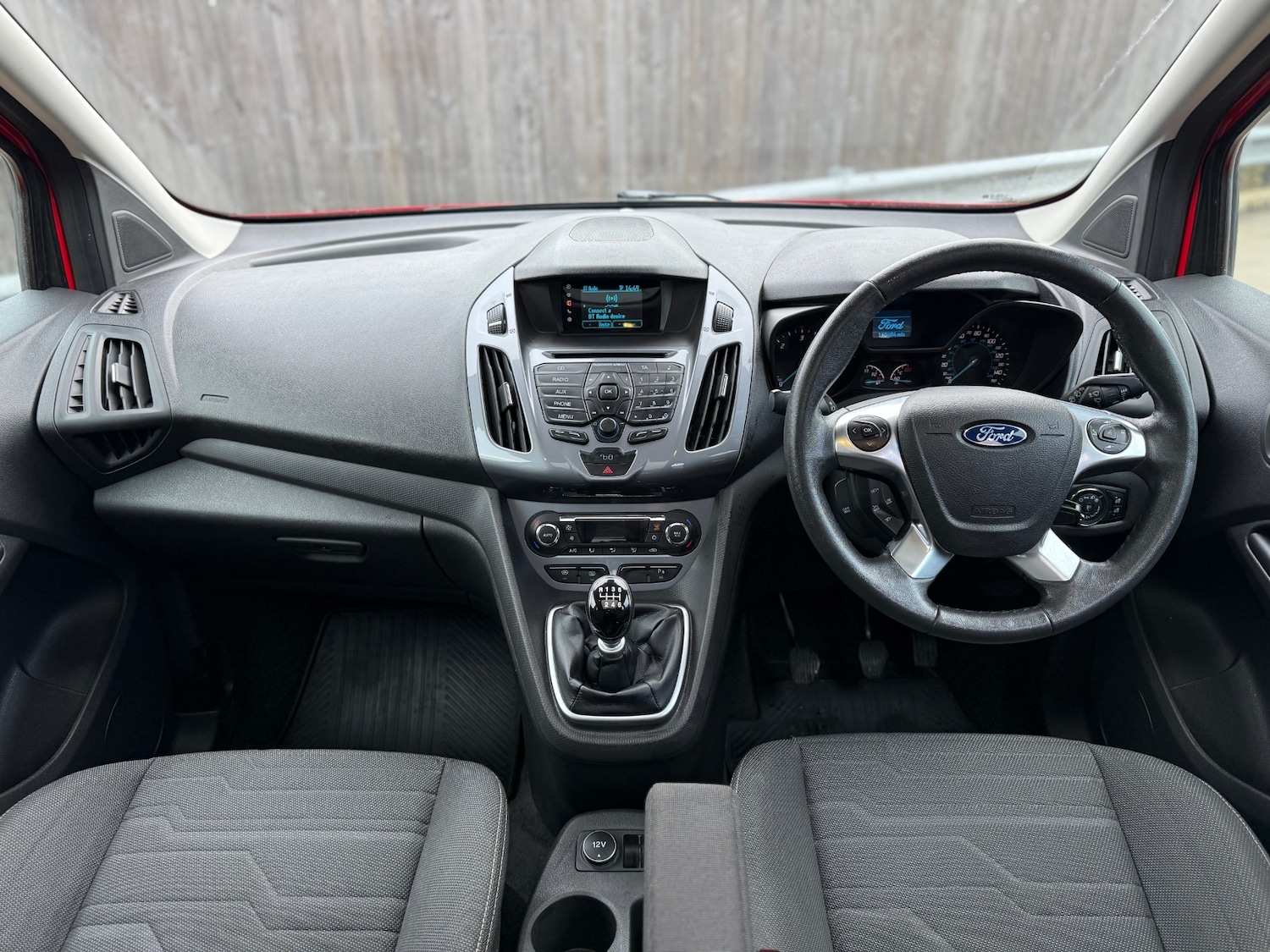 Used Ford Tourneo Connect 2015 for sale - 76334878: Photo 9