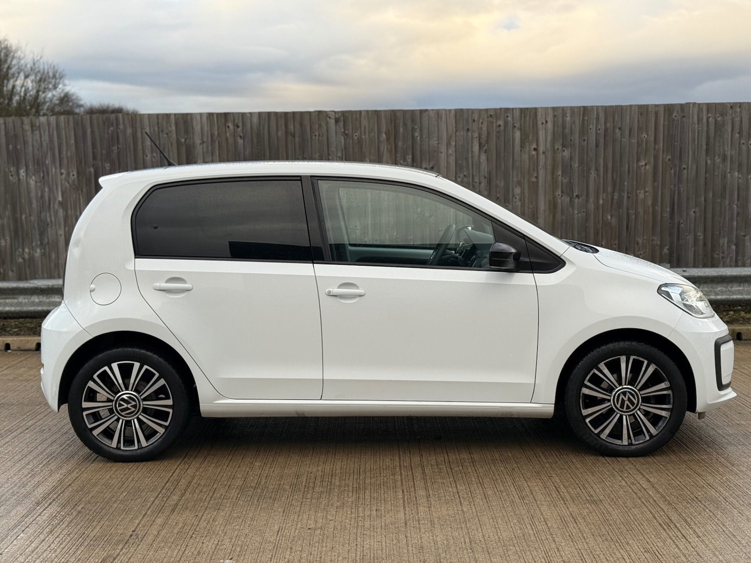 Used Volkswagen up! 2021 for sale - 77665920: Photo 5