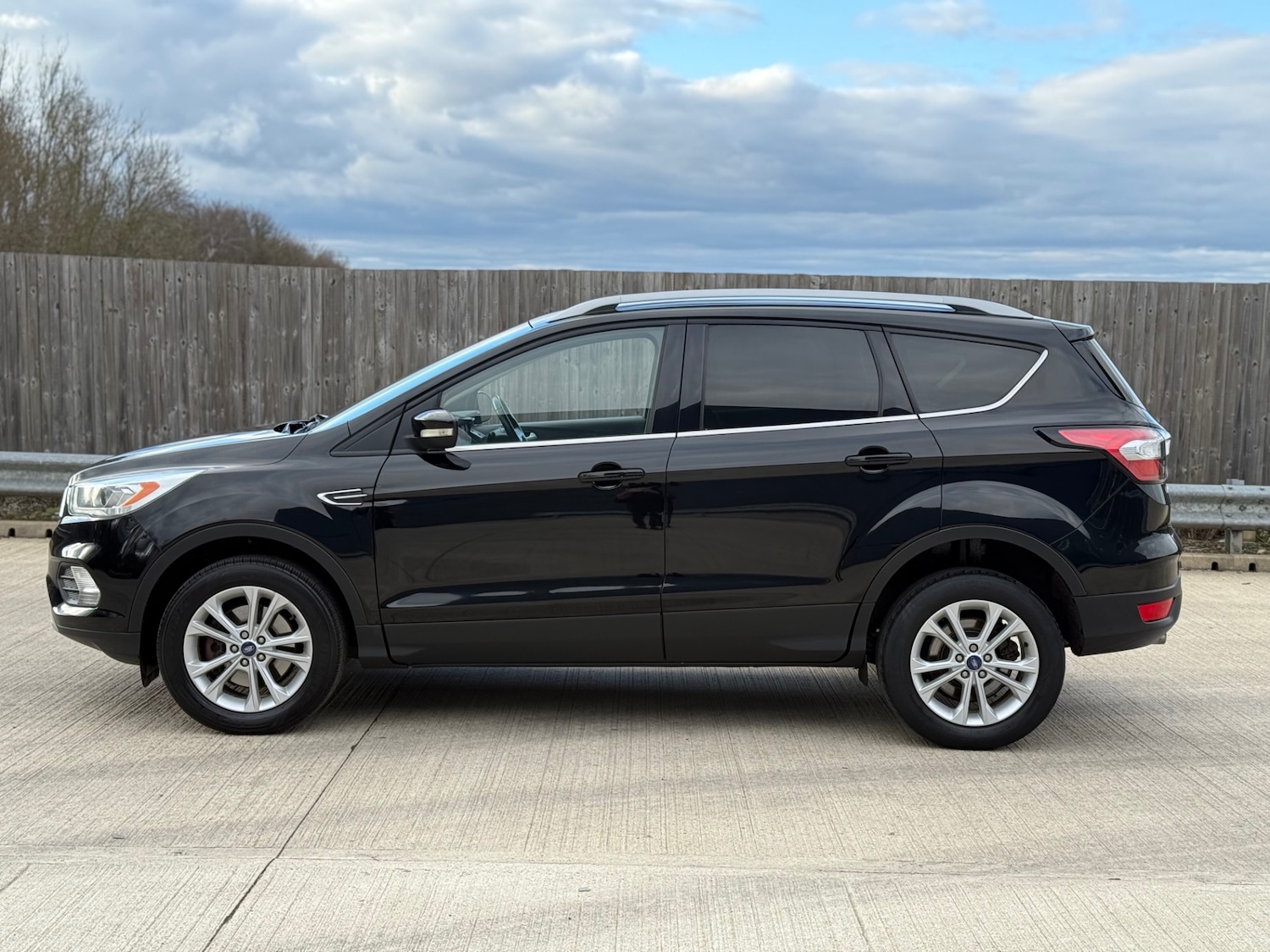 Used Ford Kuga 2017 for sale - 78084686: Photo 2