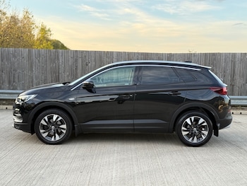 Used Vauxhall Grandland X 2018 for sale - 76230757: Photo 2