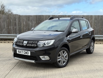 2017 (17) - LAUREATE 0.9 TCe - 66K LOW MILEAGE - SAT NAV - GREAT FIRST CAR - 5-Door