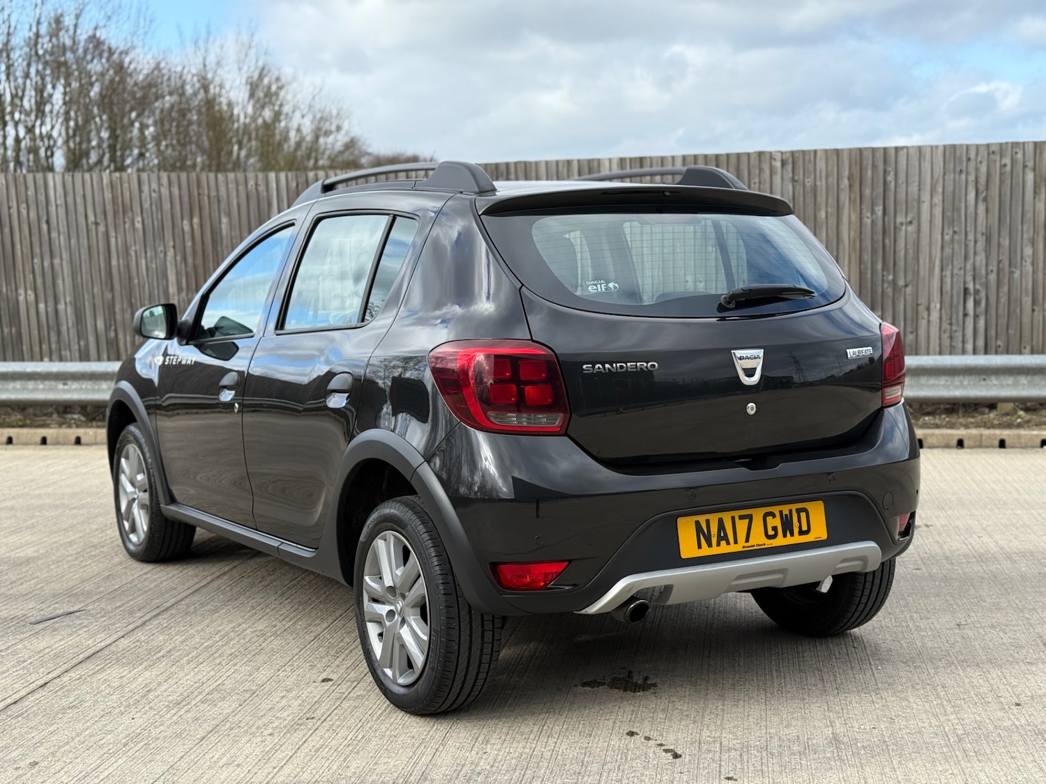 Used Dacia Sandero Stepway 2017 for sale - 77837288: Photo 3