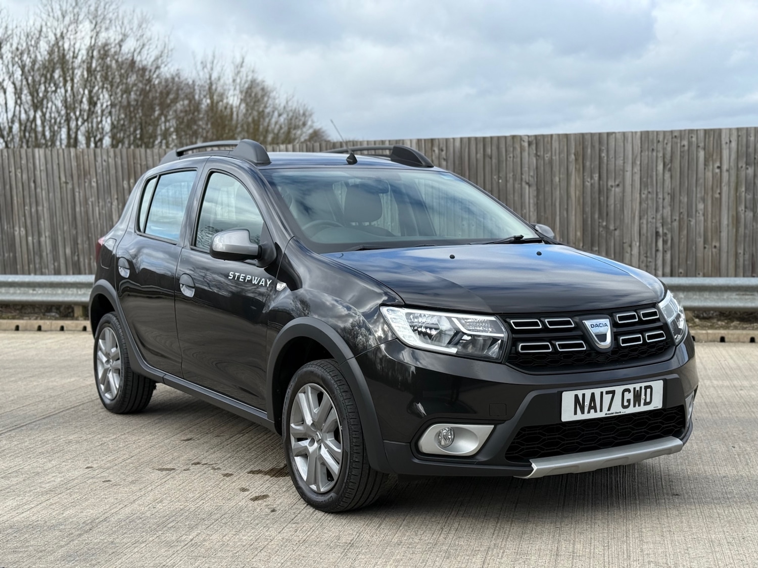 Used Dacia Sandero Stepway 2017 for sale - 77837288: Photo 7