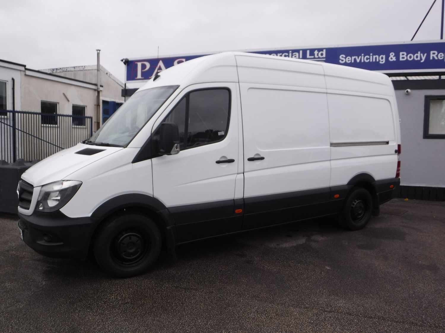 Used Mercedes-Benz Sprinter 2015 for sale - 76418376: Photo 2