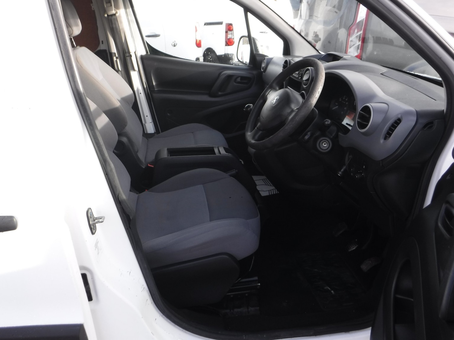 Used Peugeot Partner 2016 for sale - 76863914: Photo 9