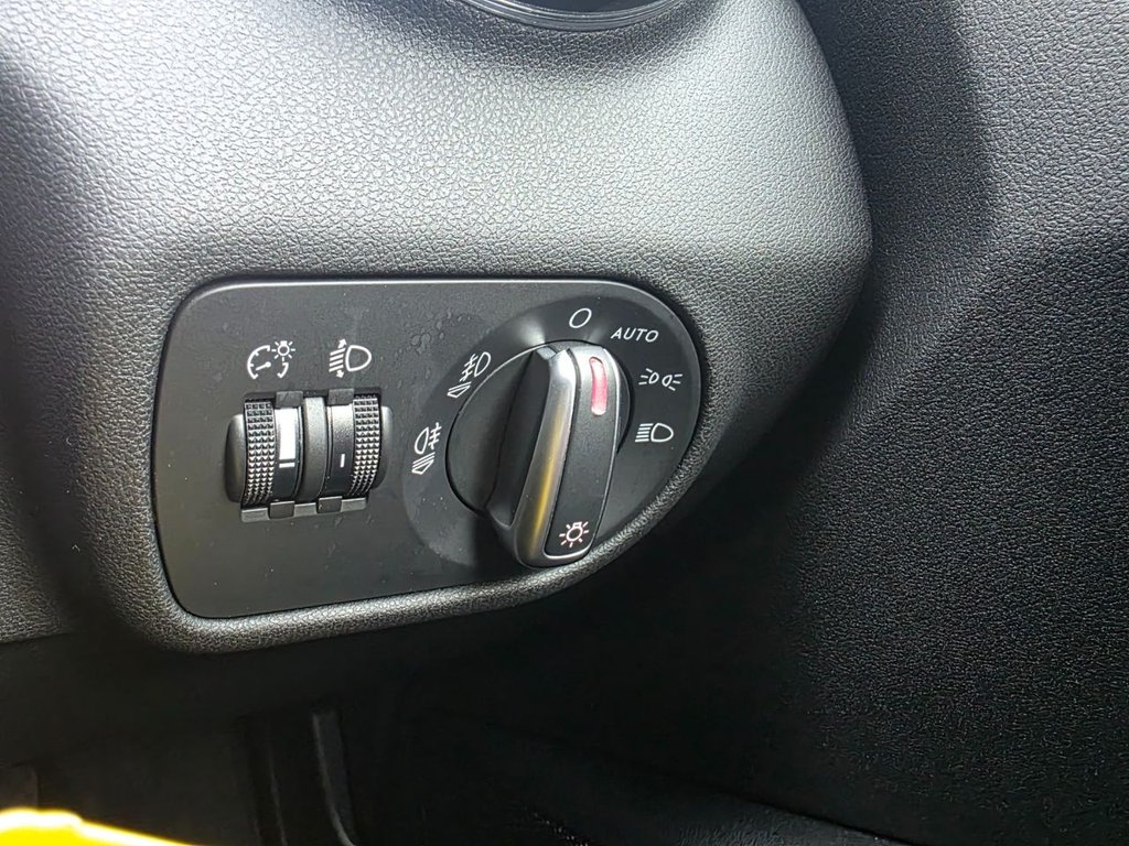 Used Audi A1 2015 for sale - 76235829: Photo 41