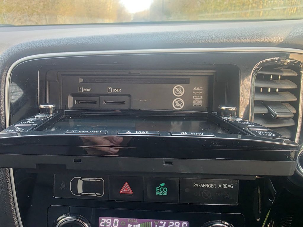 Used Mitsubishi Outlander 2015 for sale - 77437236: Photo 22