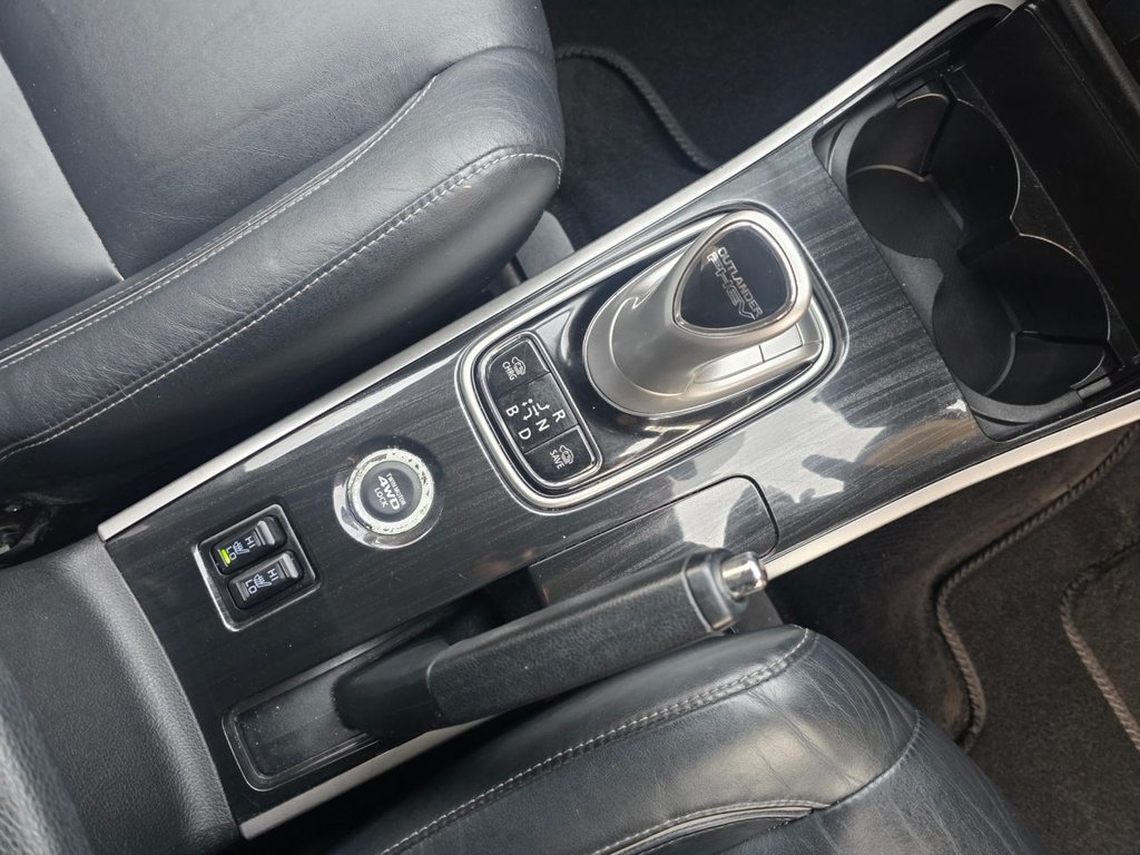 Used Mitsubishi Outlander 2015 for sale - 77437236: Photo 25