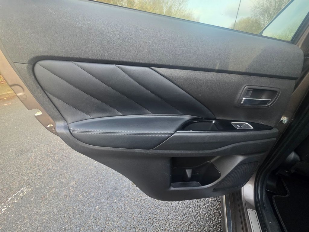 Used Mitsubishi Outlander 2015 for sale - 77437236: Photo 34